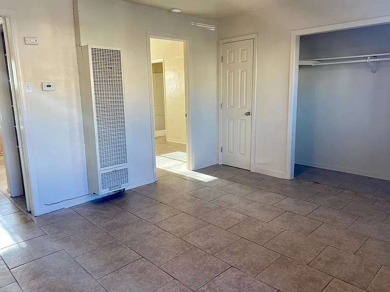 Sanborn Place Apartments — Photo 13