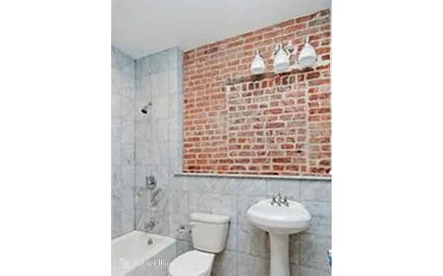 Rented by Douglas Elliman | media 37