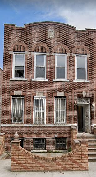 2nd image of 217 E 43rd St #2F