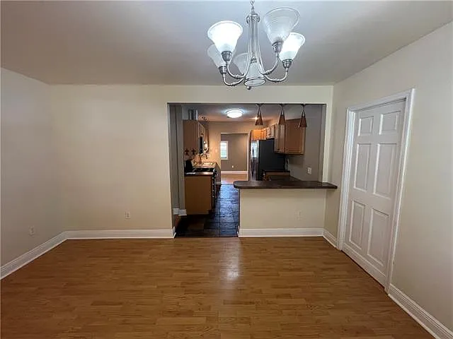 2 bed, 1.0 bath, 952 sqft, $1,350 — Photo 4