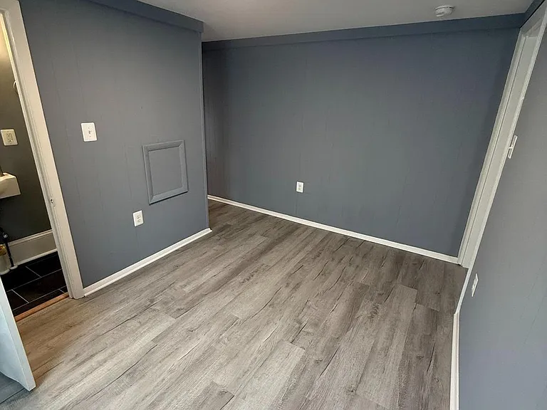 122 W All Saints St — Photo 18