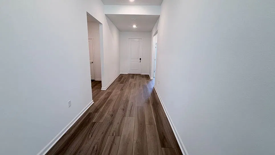 5 bed, 2587 sqft, $2,450 — Photo 4