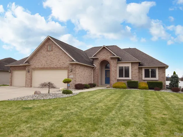 6054 Cousins Dr, Swartz Creek, MI 48473