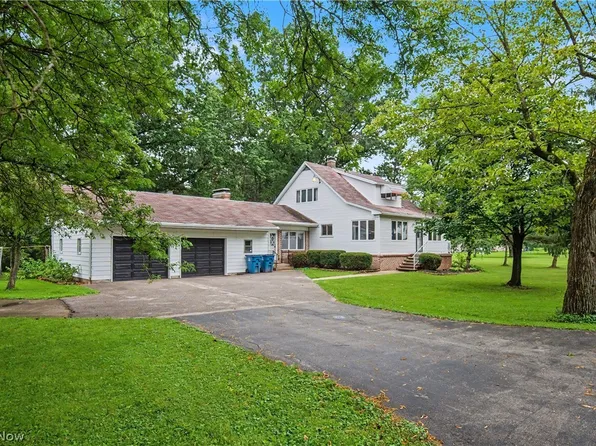4502 Milligan Rd, Lowellville, OH 44436
