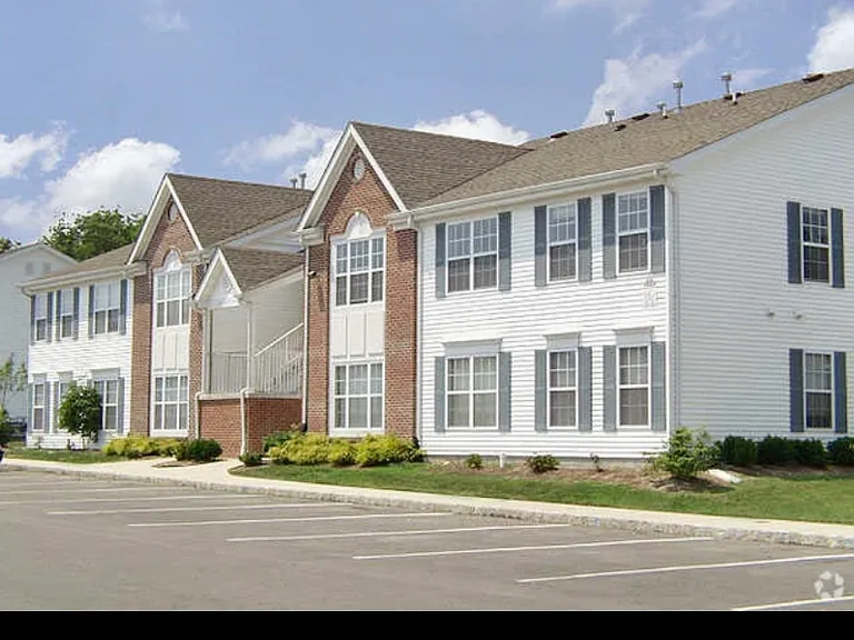 19 Leeward Ct #G13 — Photo 11
