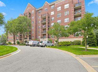 440 W Mahogany Ct Unit 603, Palatine, IL 60067