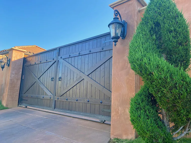 10793 N Whitney Ave — Photo 13