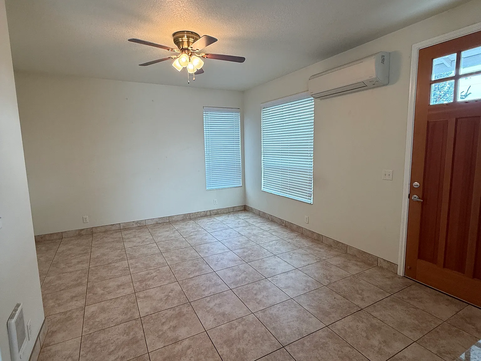 2 bed, 1115 sqft, $1,725 — Photo 3