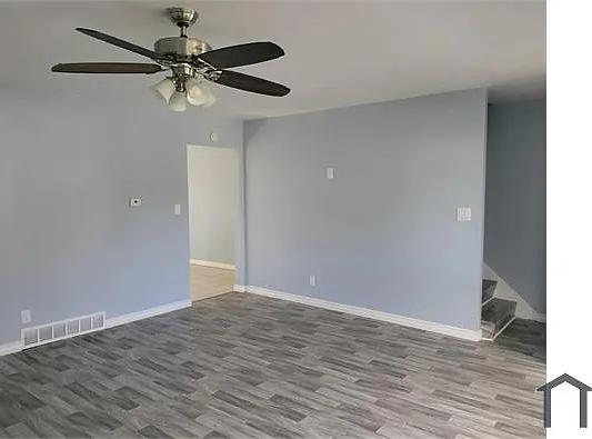 3 bed, $1,350 — Photo 2