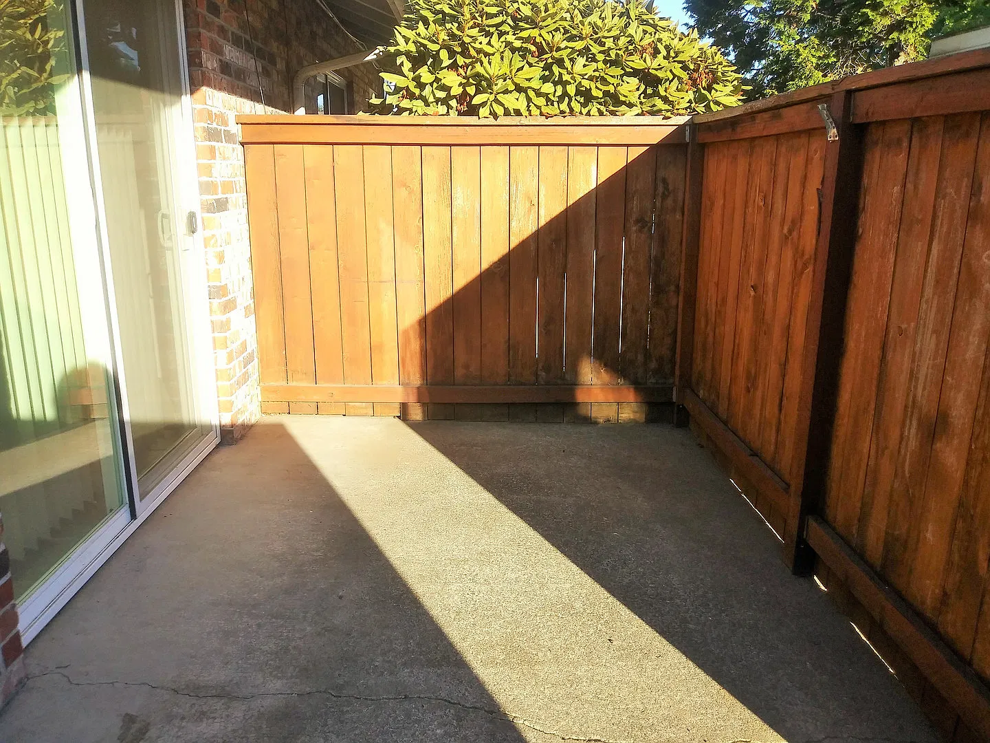 #132-Ash Court Apartments — Photo 2