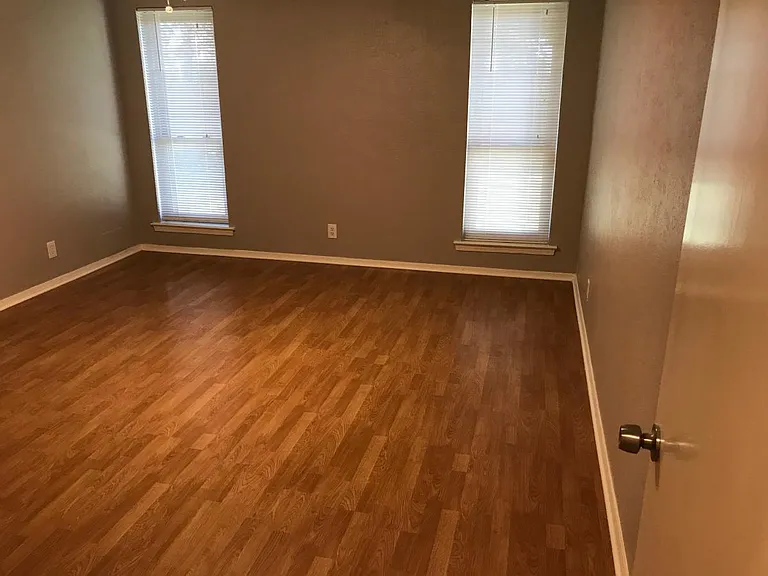 1029 Almond Dr — Photo 14