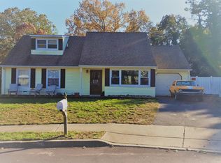 103 Cayuga Ct, Toms River, NJ 08755