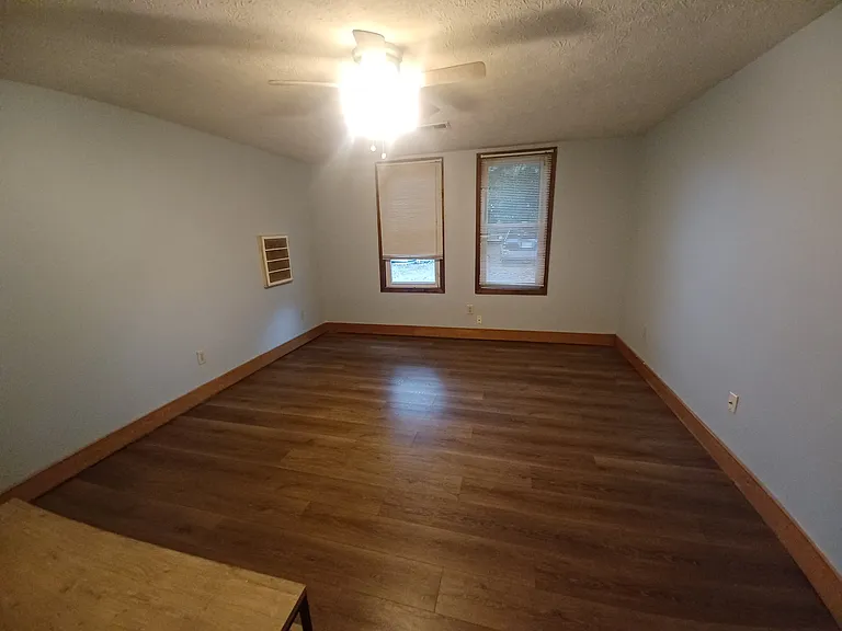 154 Williams St #B — Photo 6