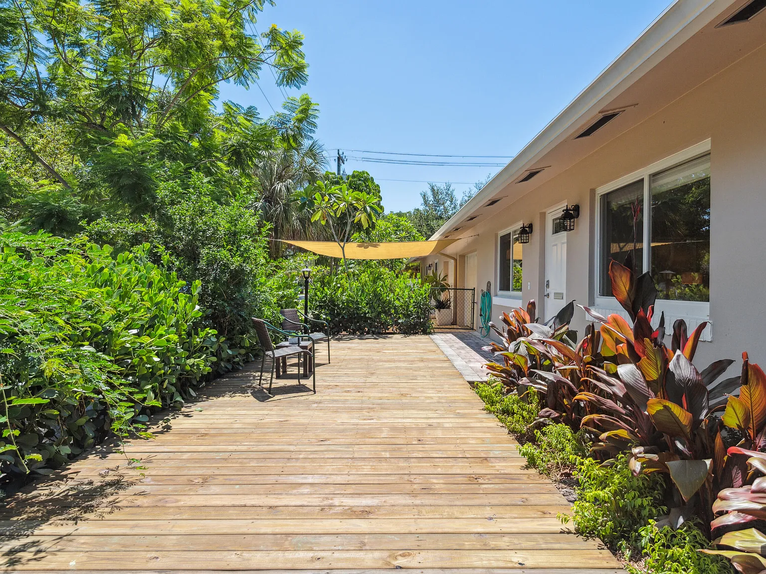 2 bed, 2.0 bath, 1200 sqft, $2,600 — Photo 3