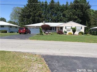 205 Hibiscus Dr, North Syracuse, NY 13212