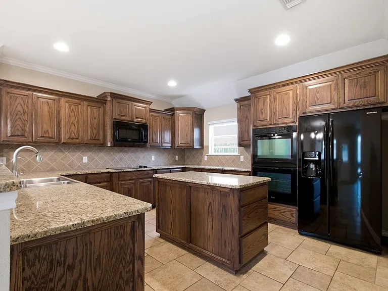 5513 Carmel Ct — Photo 16