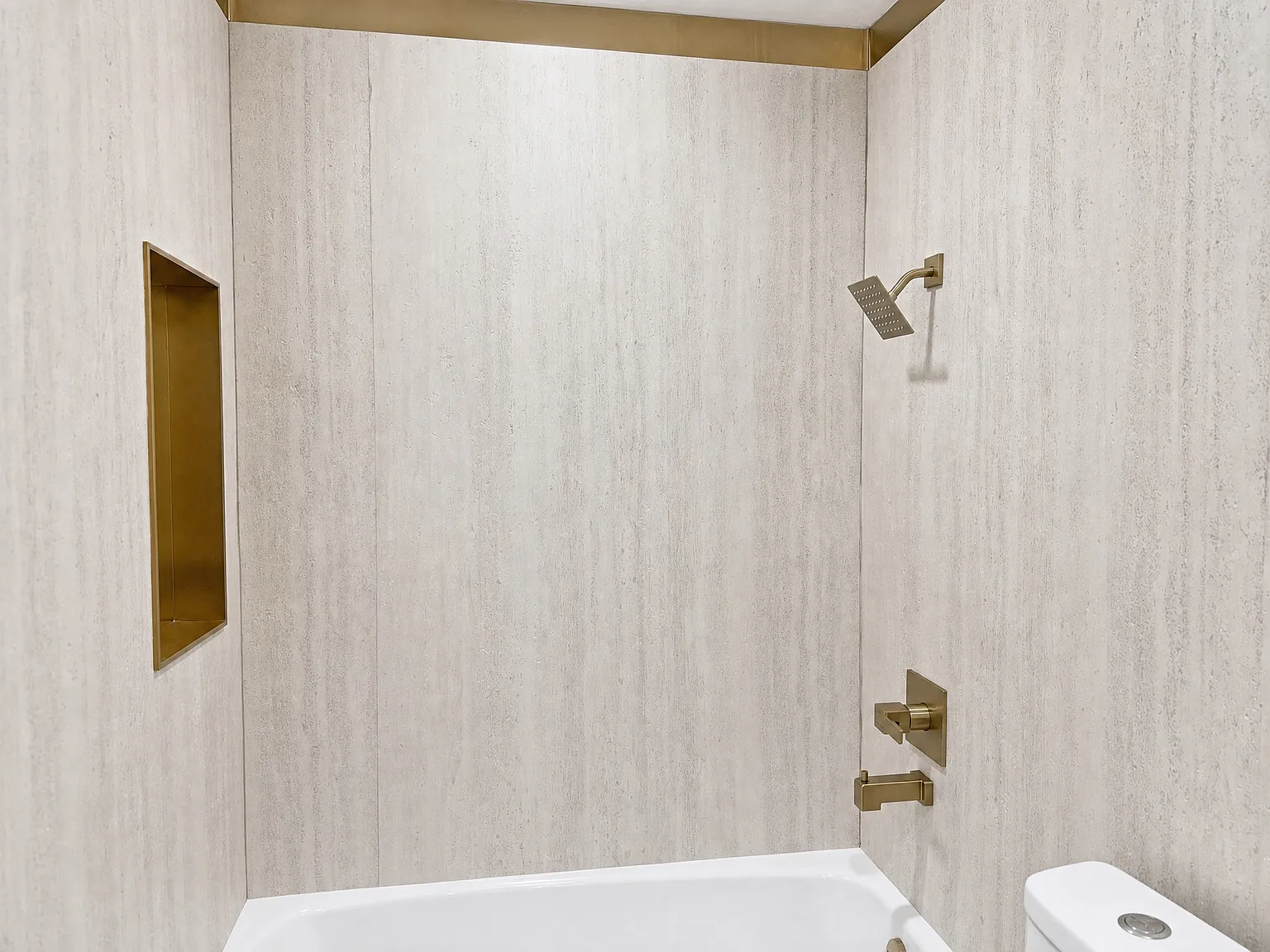 2 bed, 700 sqft, $1,250 — Photo 2