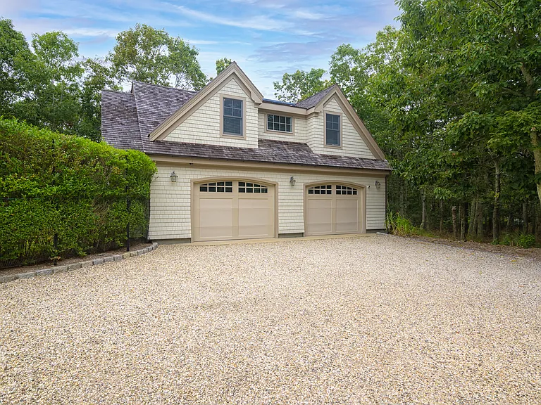 862 Old Sag Harbor Rd — Photo 25