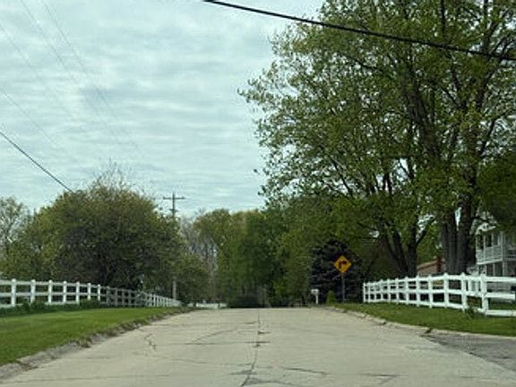 5th image of 2040 Windsor Beach Dr