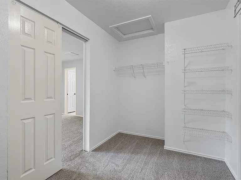 1713 Darjeeling Dr — Photo 21