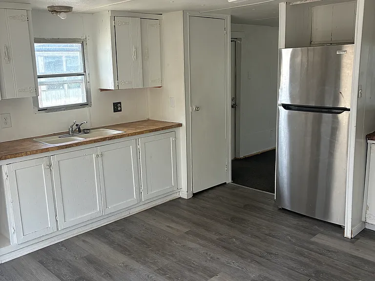 1801 S Business Highway 45 #11 — Photo 8