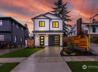1712 S Bennett St, Seattle, WA