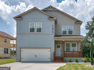 245 Lakeview Dr, Locust Grove, GA 30248