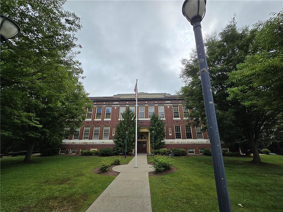 1st image of 265 Sayles Ave Unit 8
