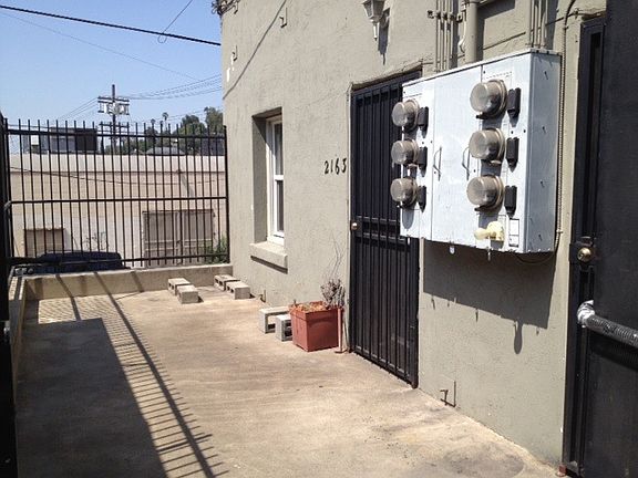 2nd image of 2163 Clifford St