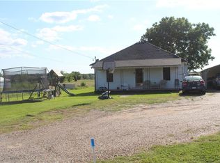 507 S Main St, Ravenna, TX 75476