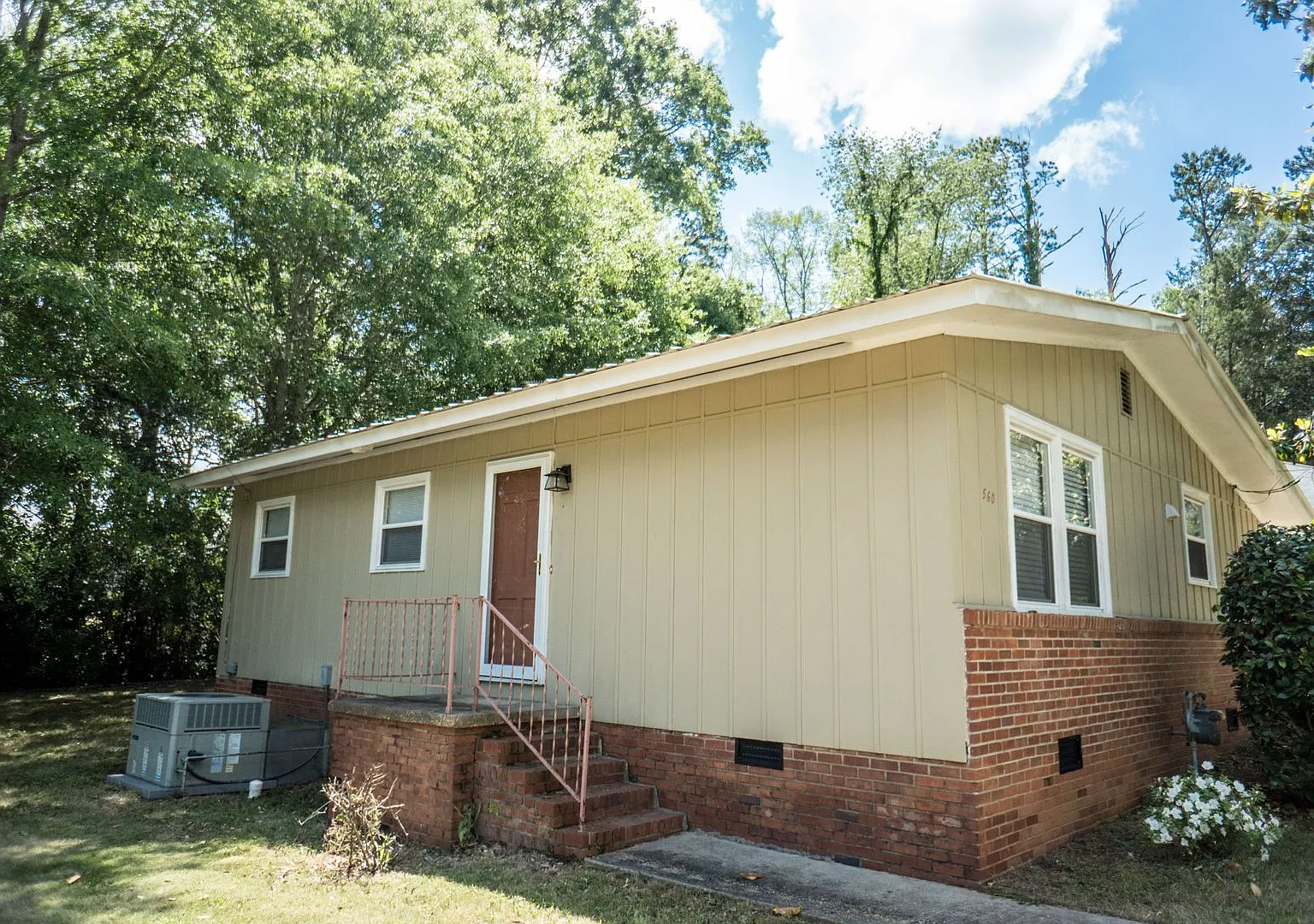 $500 Per Bedroom House In Auburn! — Photo 3