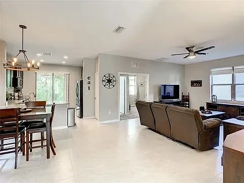 6402 Yellow Buckeye Dr — Photo 14