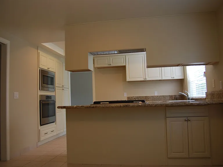 4935 Golden Springs Dr — Photo 8