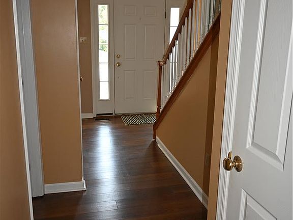 3rd image of 3829 E Hopewell Rd