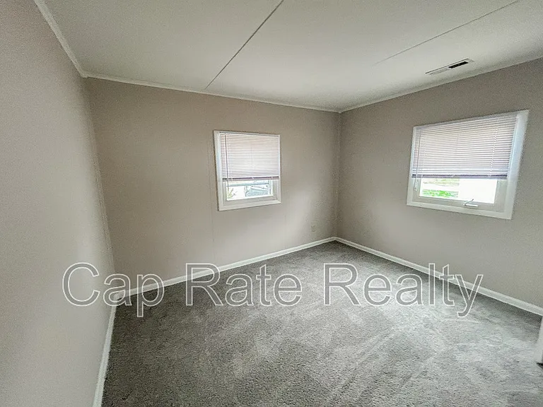 3210 E 12th Ave — Photo 8
