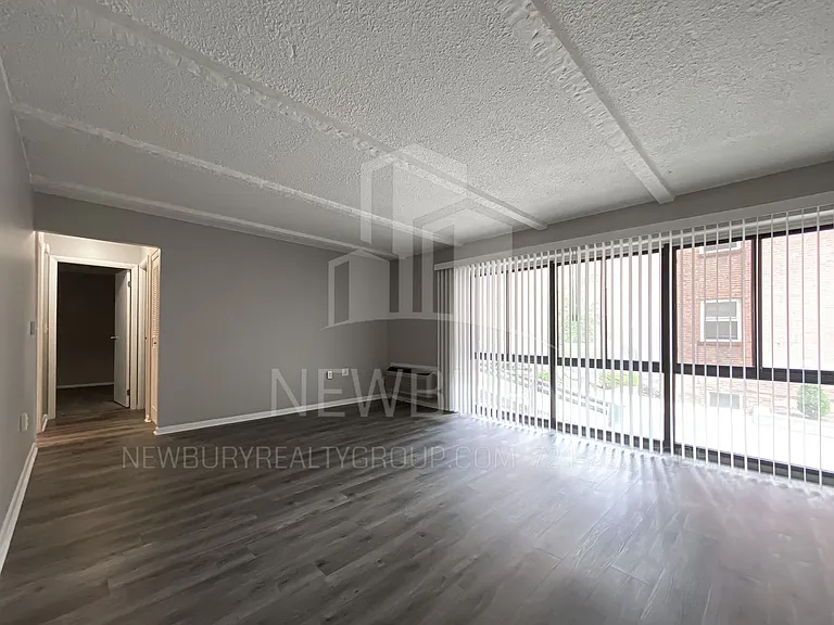 530 N Main Street - The Townhouse. — Photo 121
