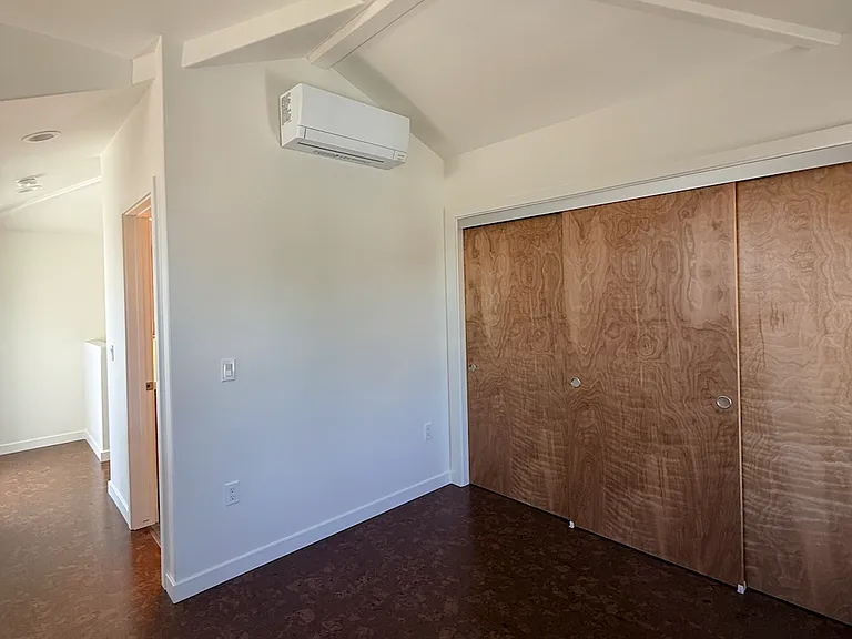 670 Branch St #B — Photo 11
