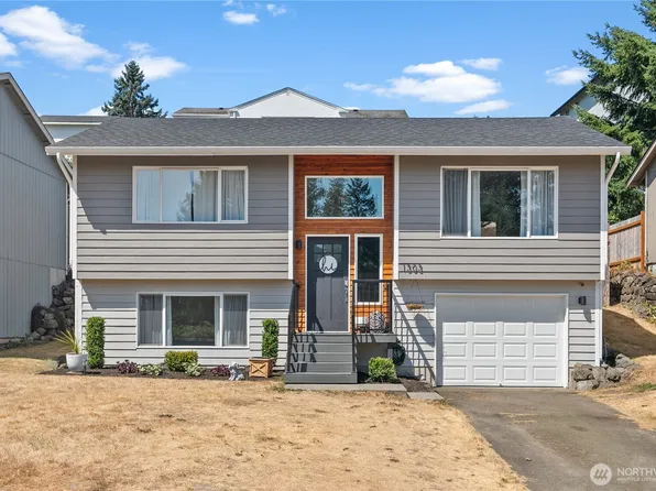 1303 Daniels Avenue, Bremerton, WA 98312