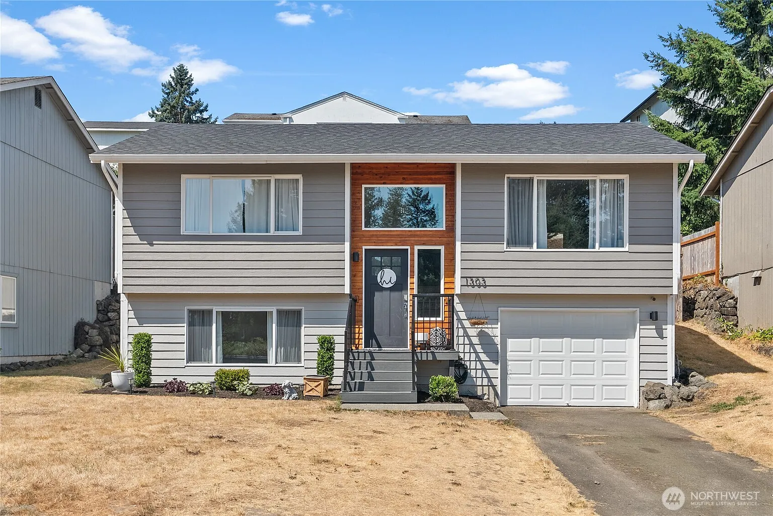 1303 Daniels Avenue photo 1