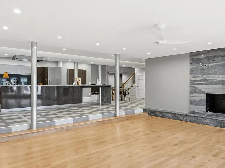 Spacious modern living area with elegance.