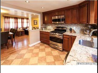13 Collins Ave, Port Monmouth, NJ 07758