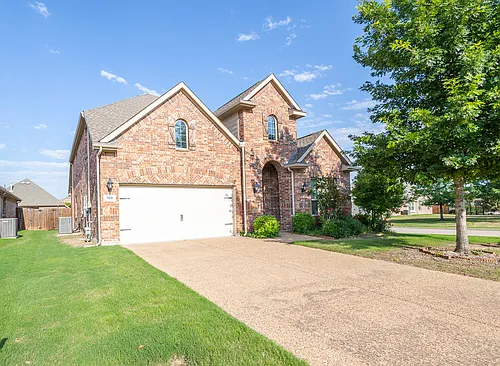 700 Thetford Ln Photo 1