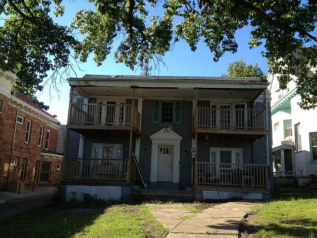 2nd image of 359 Park Ave W APT 4