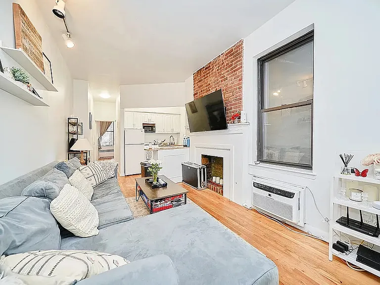 217 E 25th St #2X — Photo 1
