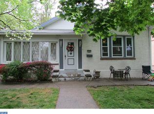303 E Glenolden Ave, Glenolden, PA 19036