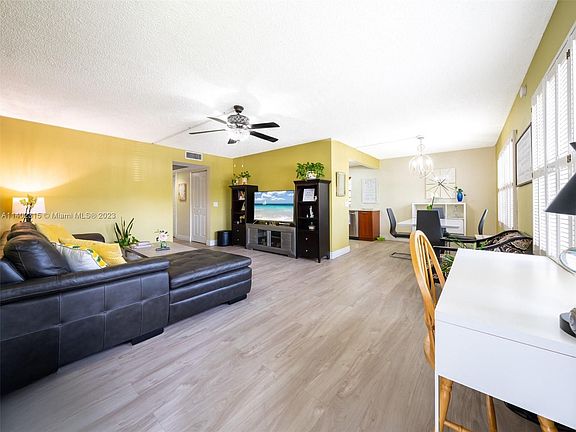 5th image of 400 SW 134th Way APT 114F