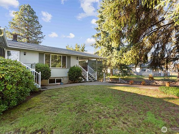 3rd image of 12318 34th Avenue E