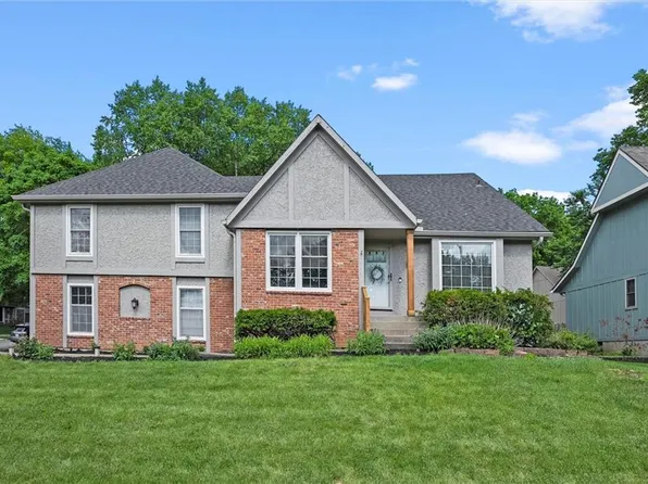 7719 Haskins St, Lenexa, KS 66216
