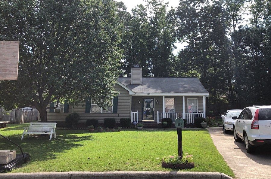 1st image of 105 Sara Dr
