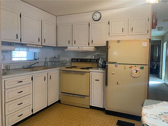 5th image of 1150 SE 5th Ave